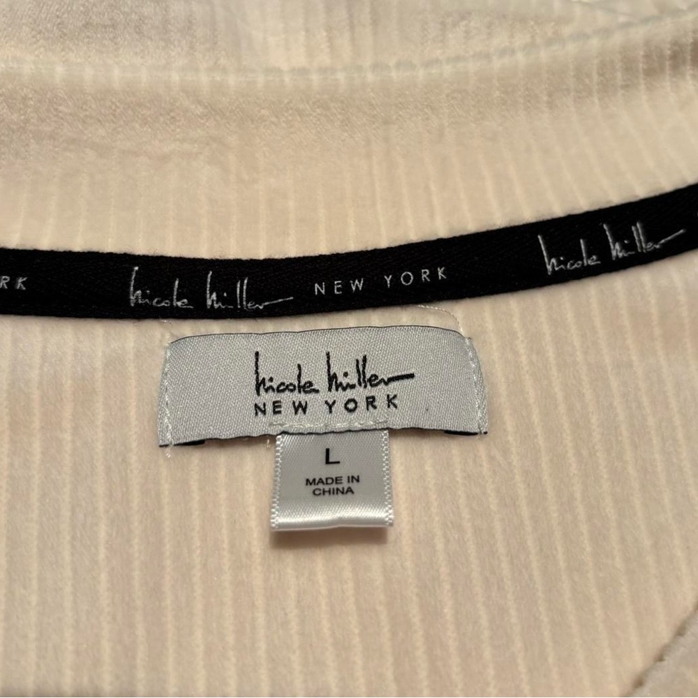 NWT Nicole Miller NY cream ribbed long sleeve with pockets, drop shoulder top - Picture 5 of 10